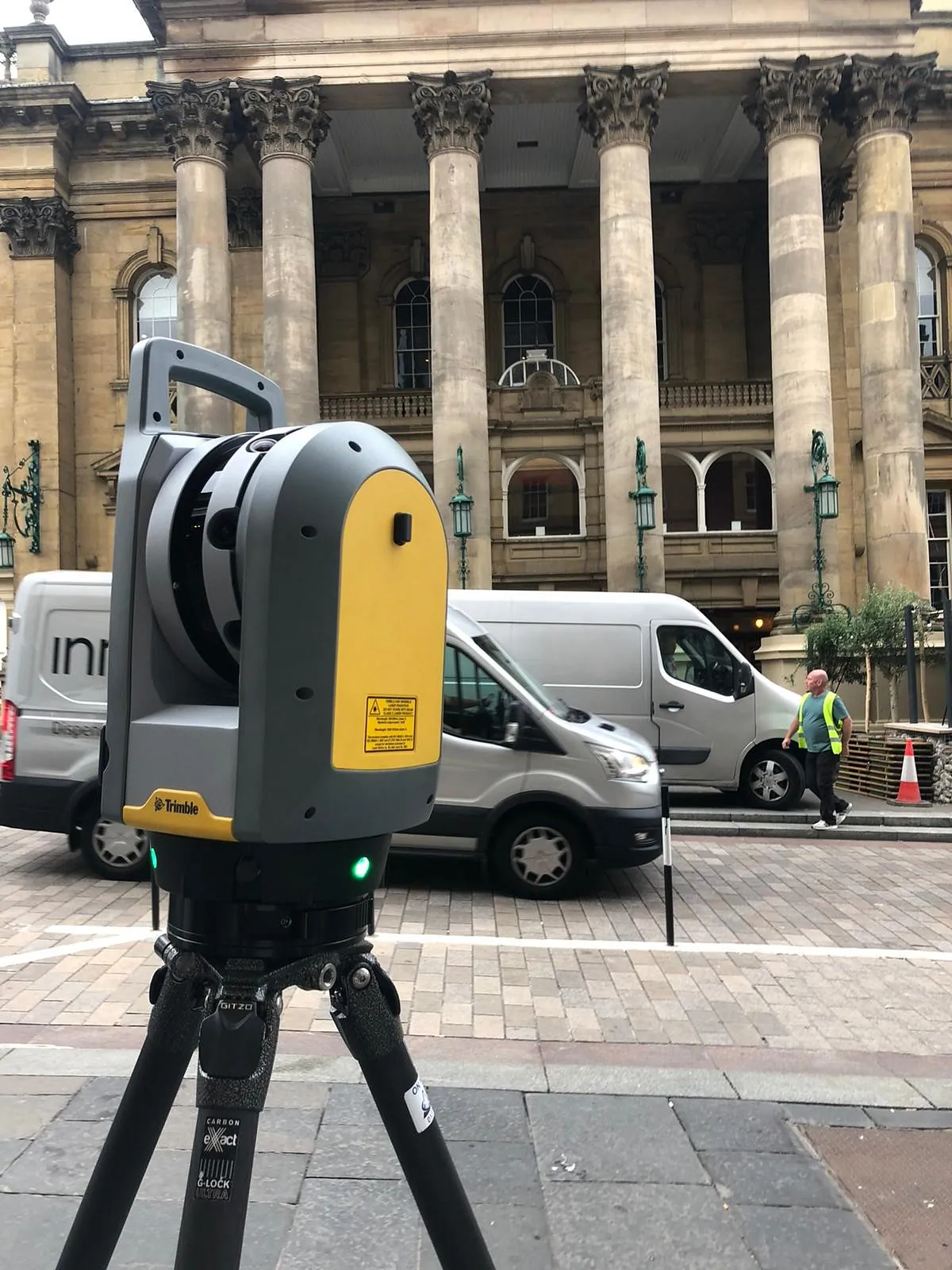 Laser surveying street