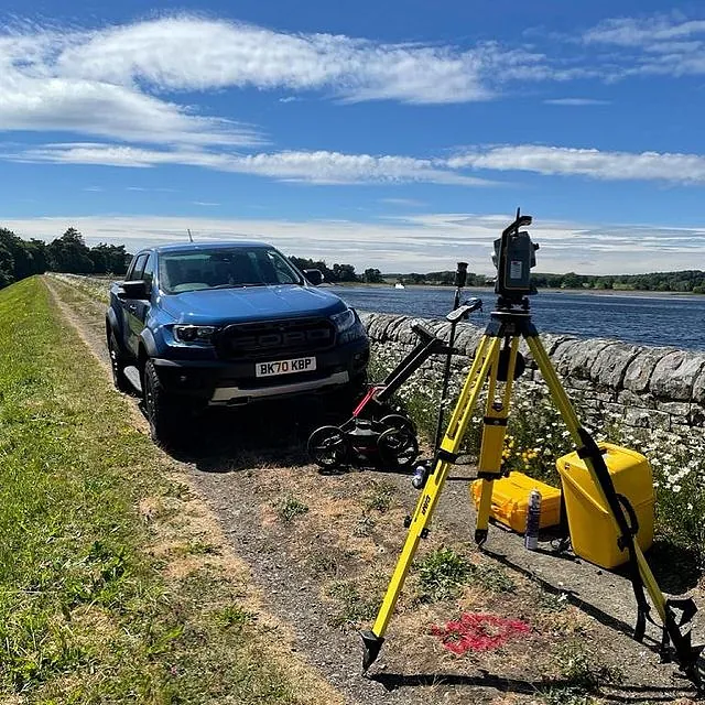 Surveying a reservoir